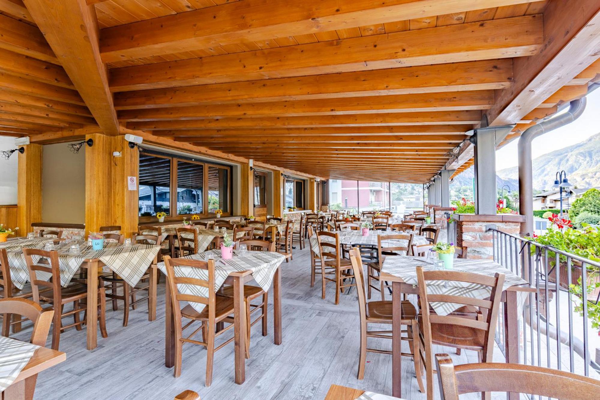 Hotel&Restaurant Armanac De Toubie Арна Экстерьер фото