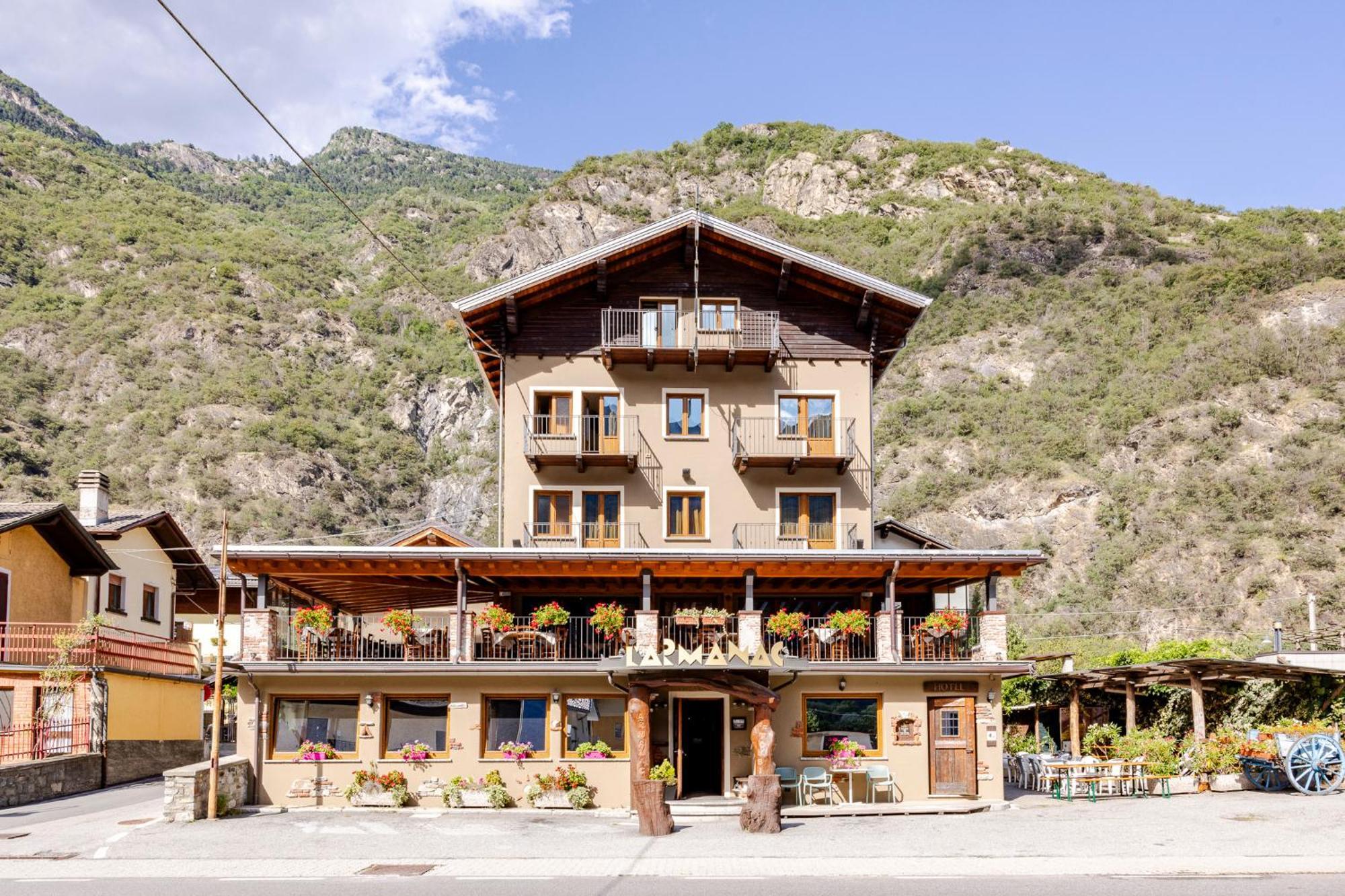 Hotel&Restaurant Armanac De Toubie Арна Экстерьер фото