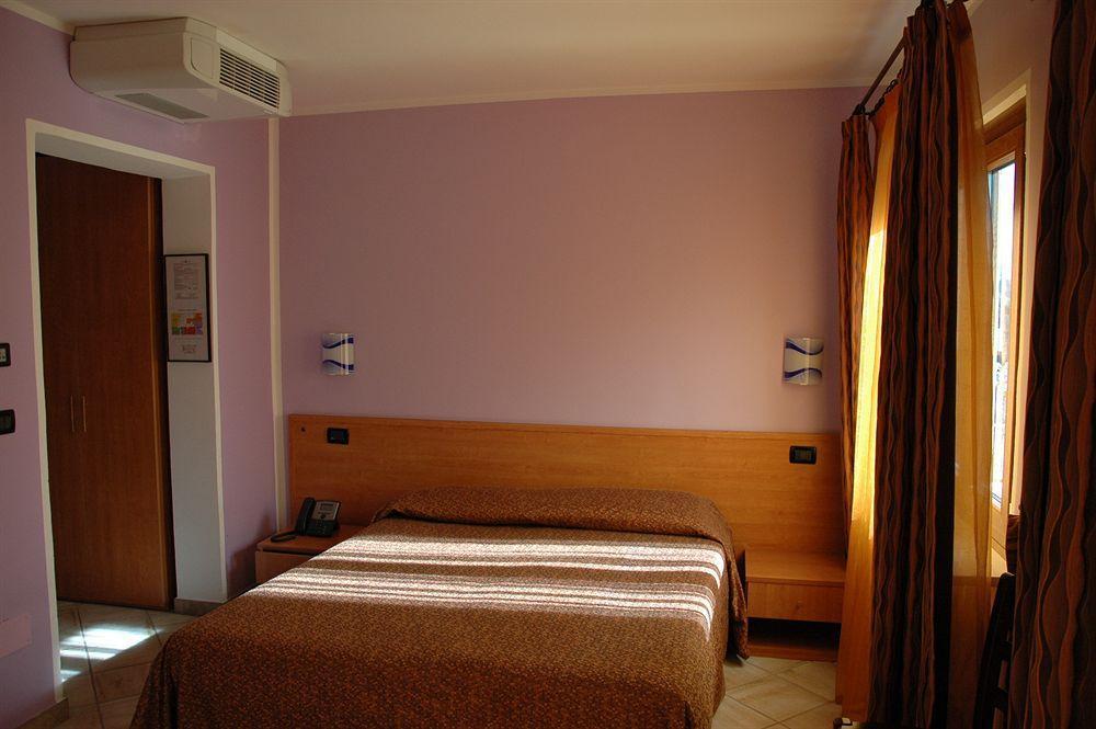 Hotel&Restaurant Armanac De Toubie Арна Экстерьер фото